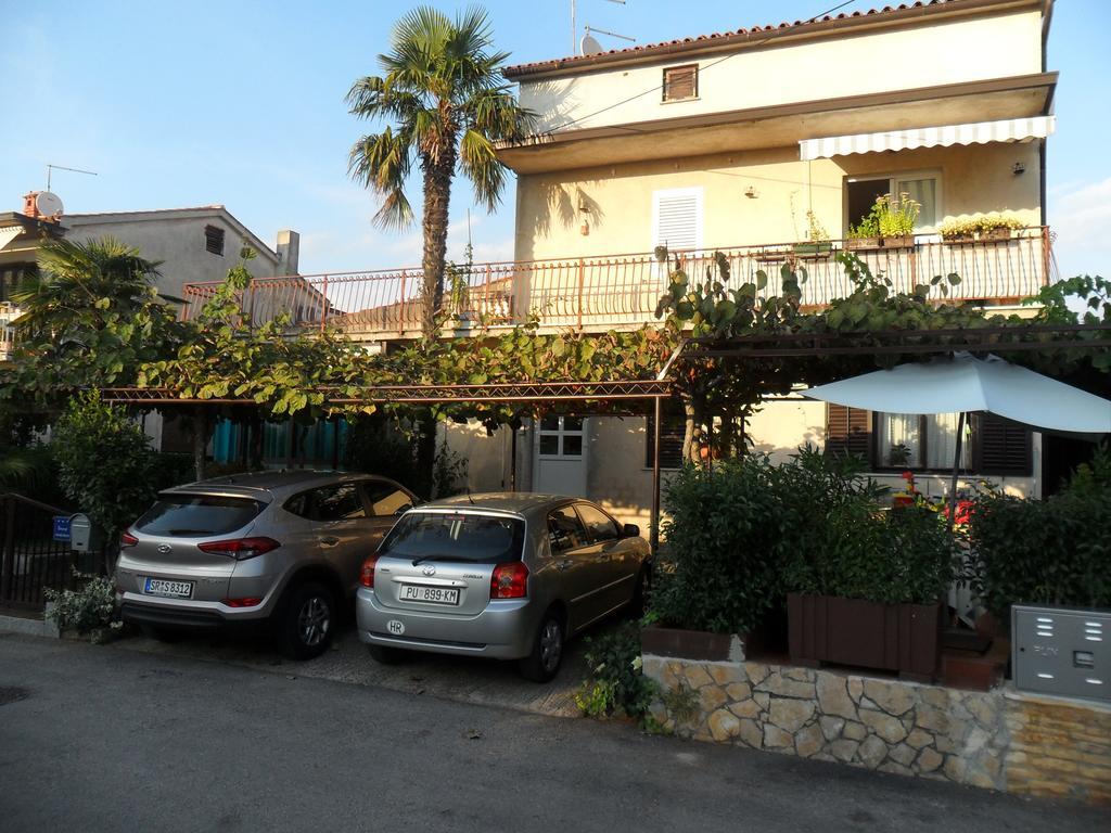 אומאג Marija Rooms & Apartments מראה חיצוני תמונה